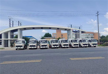 2025.6.30重汽豪沃蓝牌8方餐厨垃圾车【批量发车】