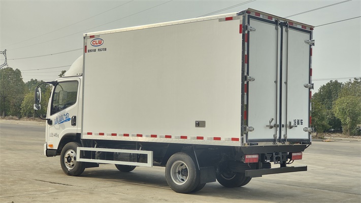 解放虎4.2米冷藏车