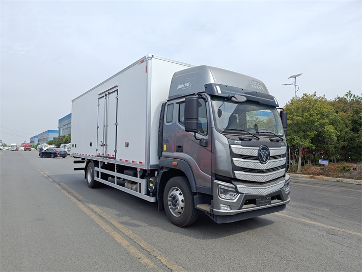 7.8米欧曼行星冷藏车