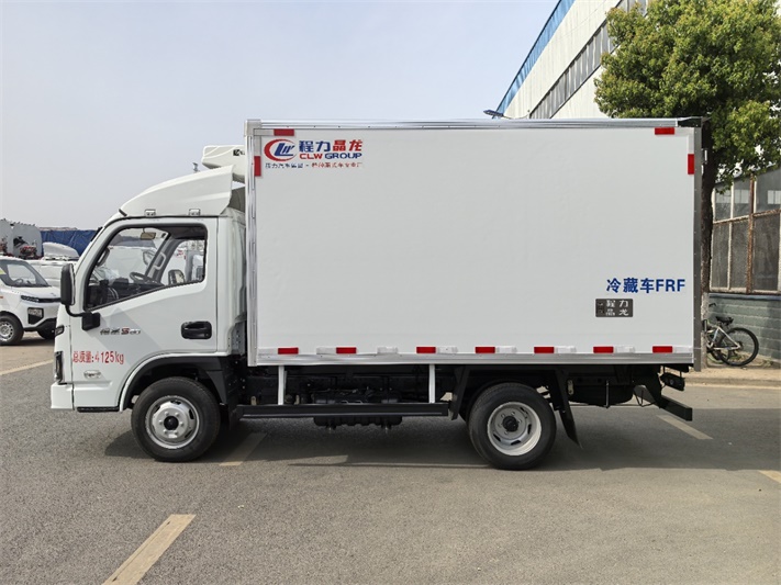跃进3.5米小型冷藏车