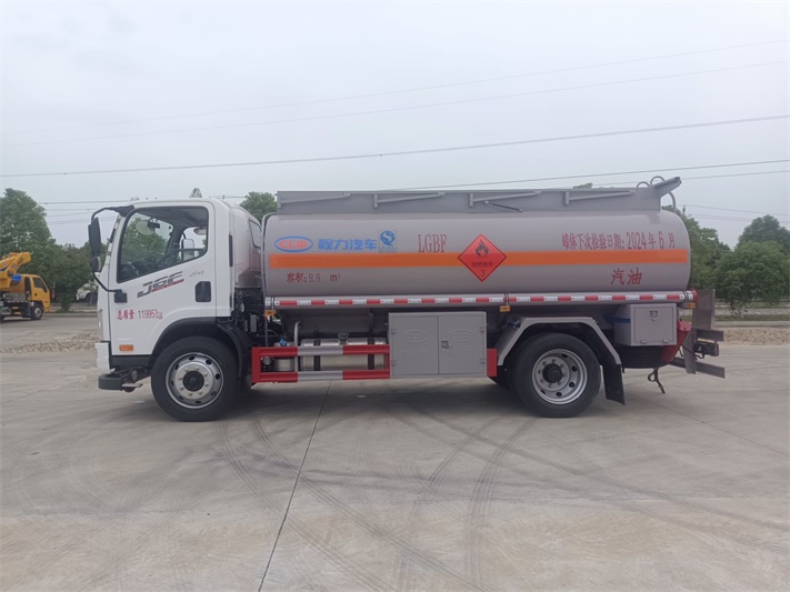 解放9.8方加油车