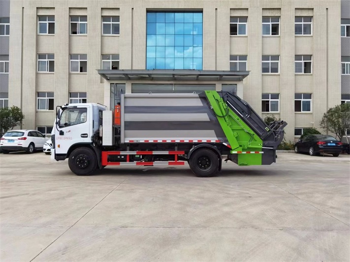 东风9方混电压缩式垃圾车